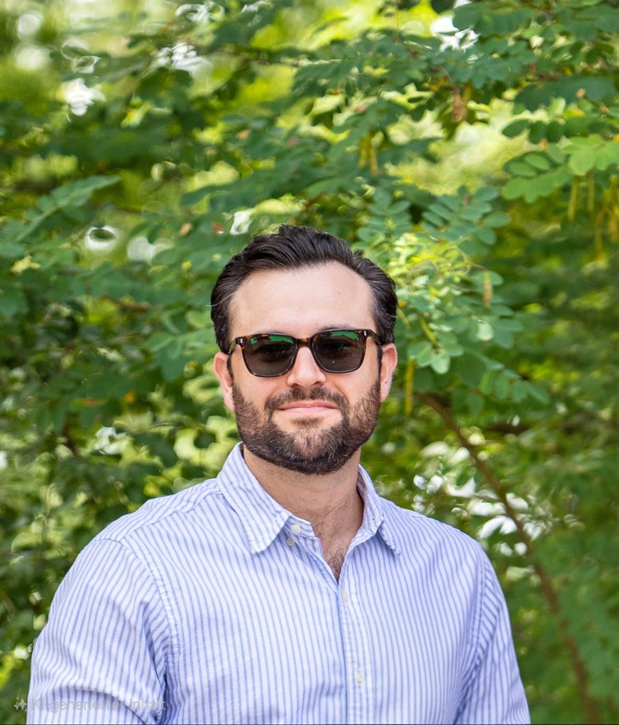 Porträt von Pascal Oehlckers, Inhaber des Ingenieurbüros